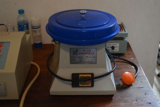 點擊查看詳細信息<br>標題：Polishing machine 閱讀次數(shù)：1746